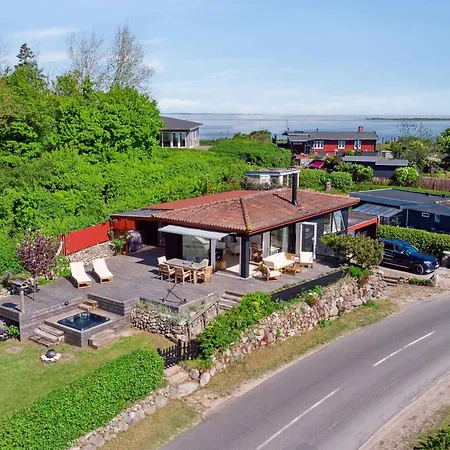 Casa de Férias Lovely House With Panoramic View Martofte